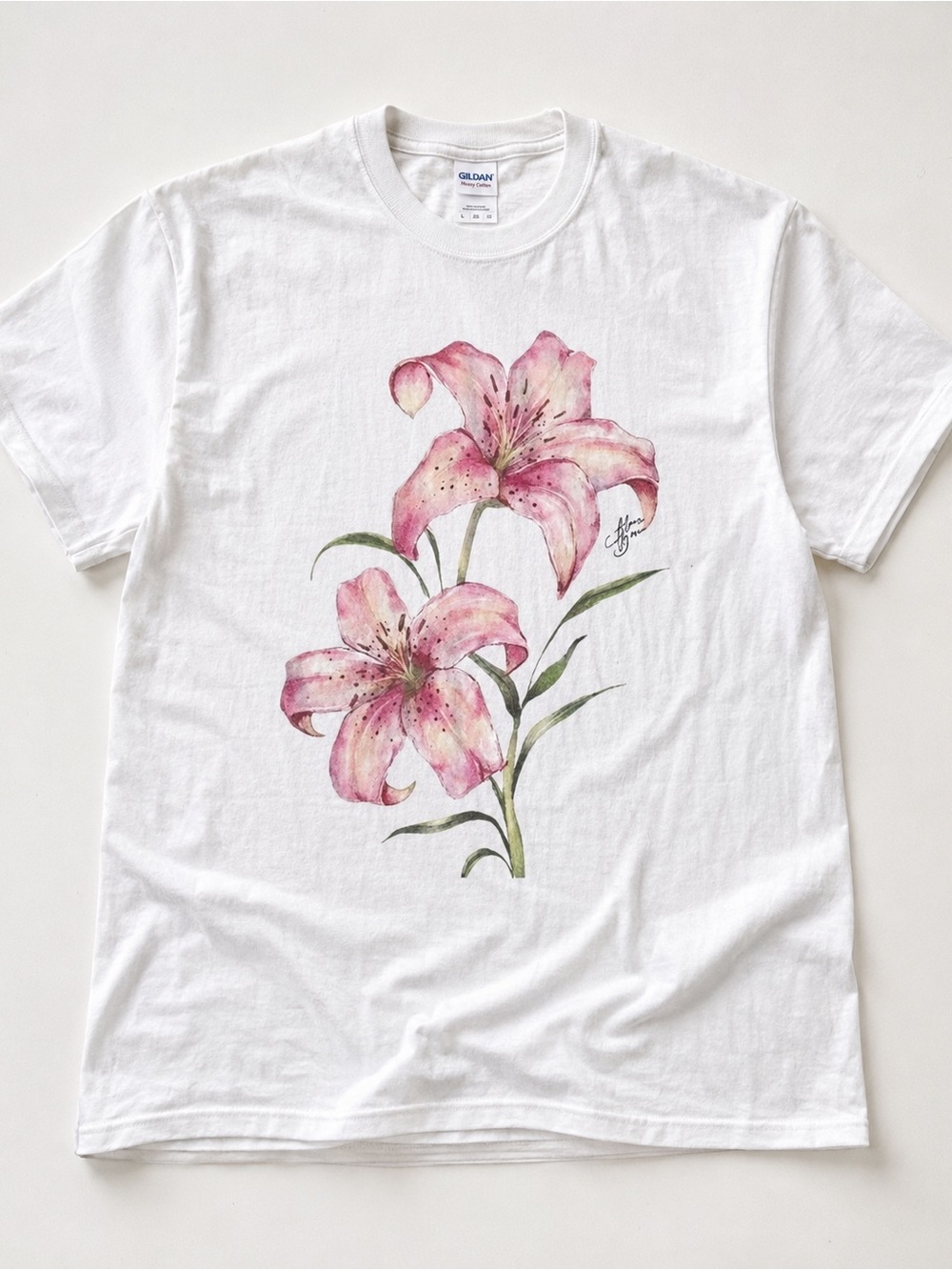 Gildan 5000 White T‑Shirt with Pink Lily Illustration, Vintage Size L
